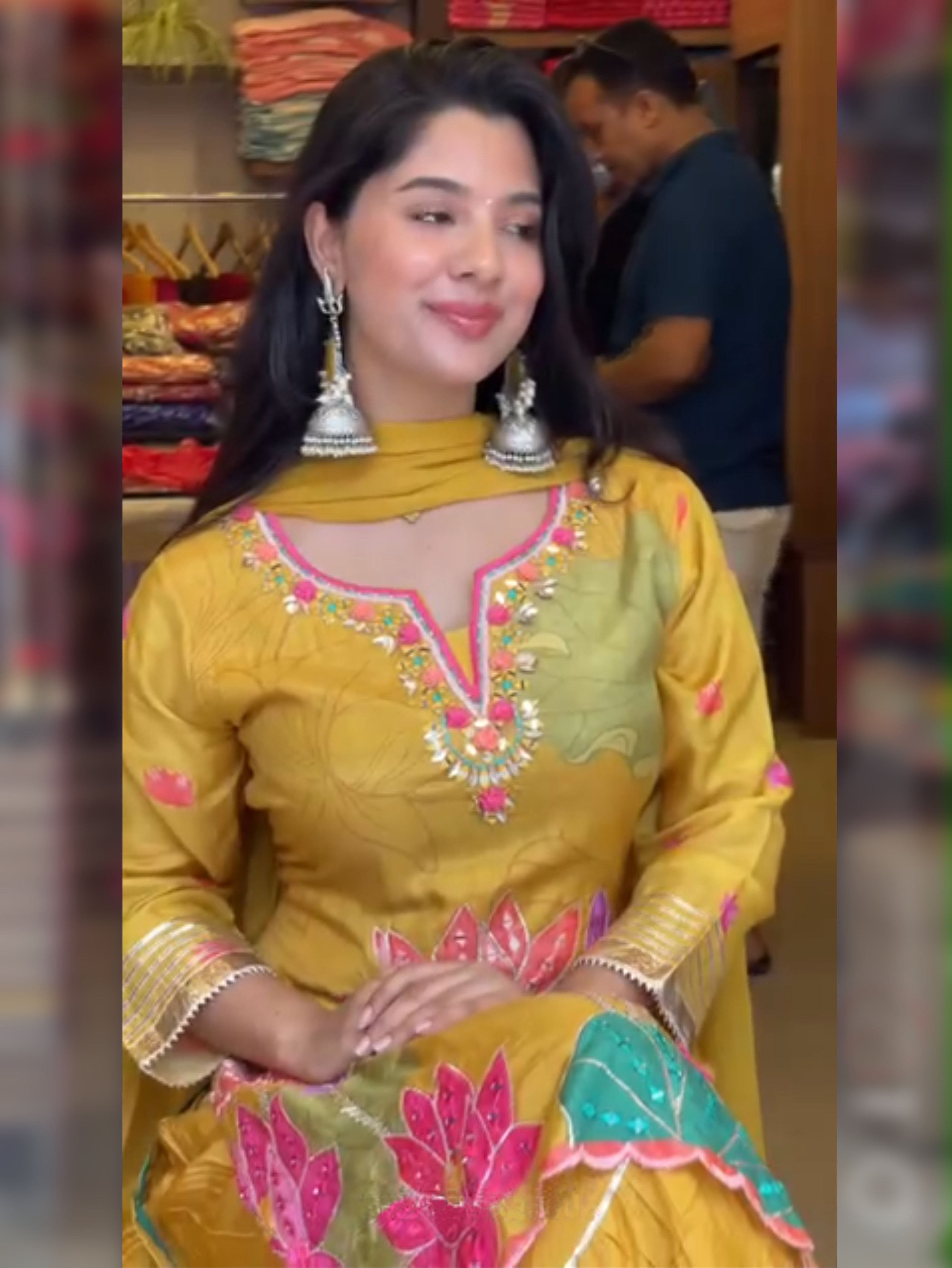 HAYAT- HEAVY FANCY KURTI SARARA PAIR WITH DUPATTA SET