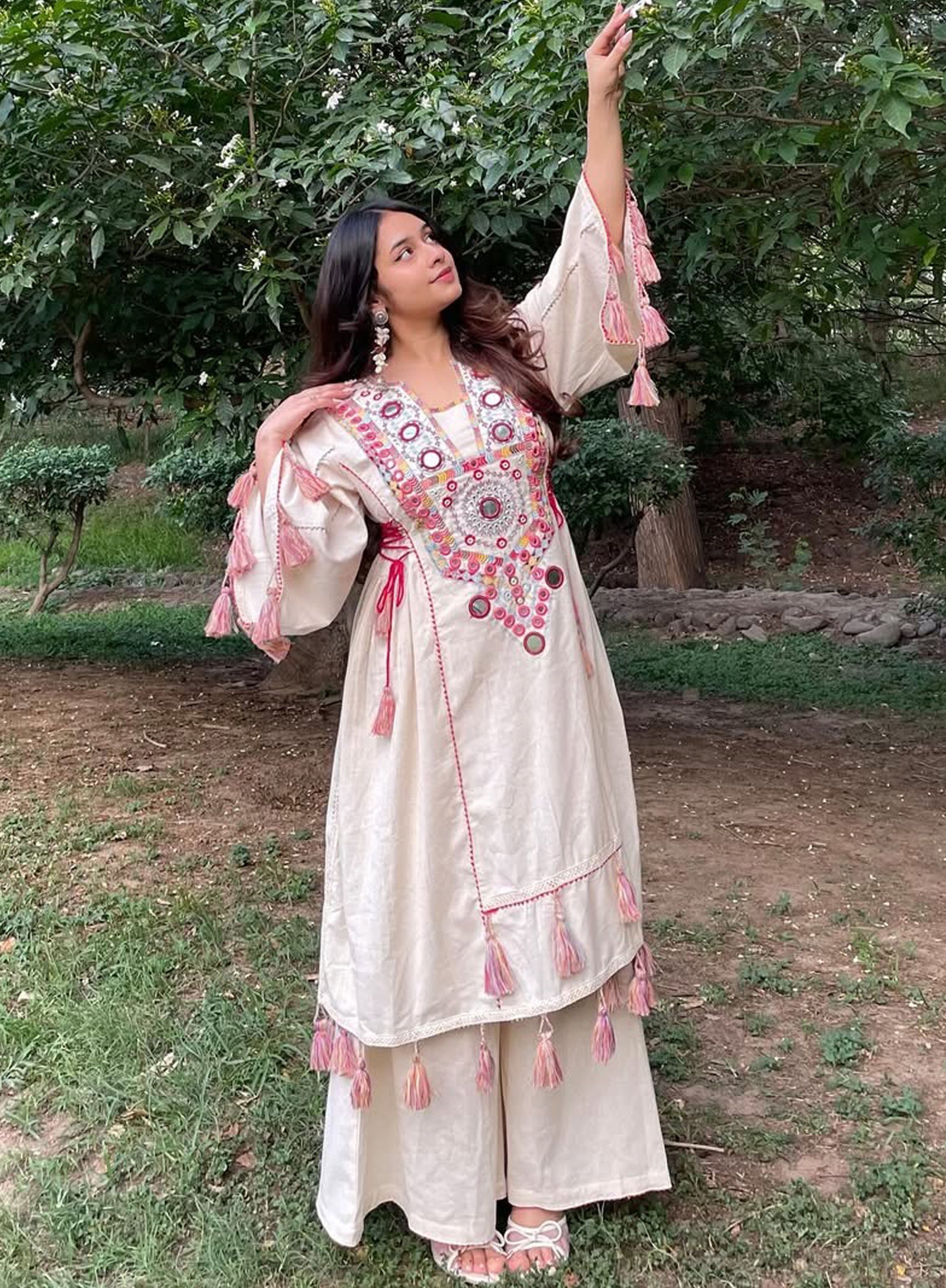 SANGINI – Floral Embroidered Ethnic Dress