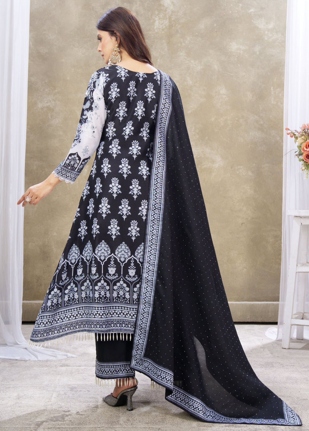 PLEVARI - HEAVY FENCY PAIR WITH DUPATTA SET
