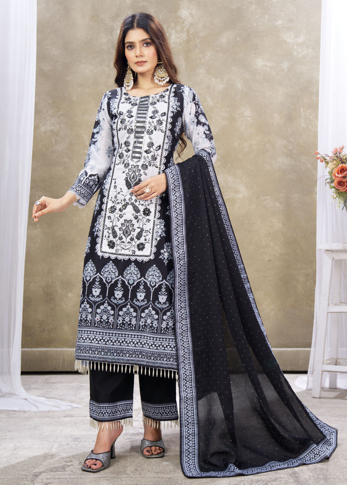 PLEVARI - HEAVY FENCY PAIR WITH DUPATTA SET