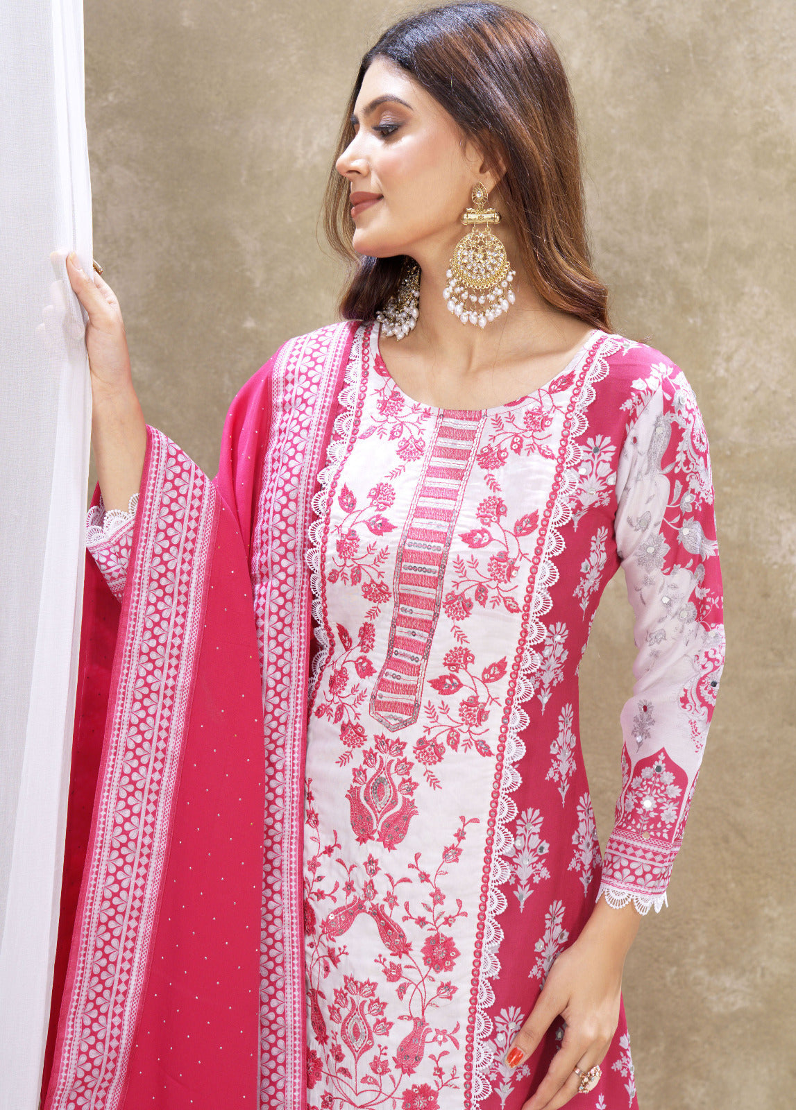 PLEVARI - HEAVY FENCY PAIR WITH DUPATTA SET